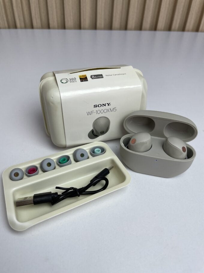 Audífonos Sony WF-1000XM5